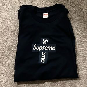 Supreme r shirt